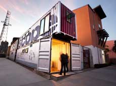 美国加州的集装箱建筑： Periscope 艺术社区